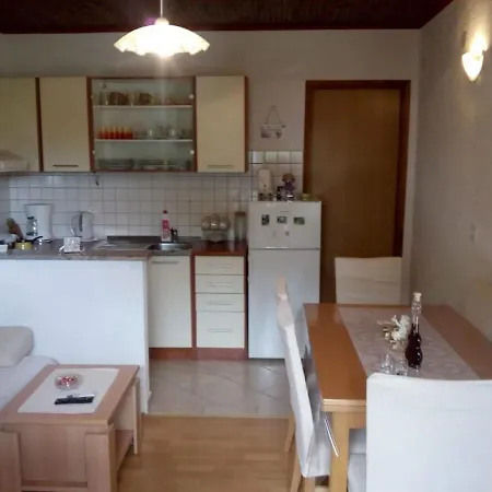 Exquisite Holiday In With Private Garden Ferienhaus Tribanj-Kruscica